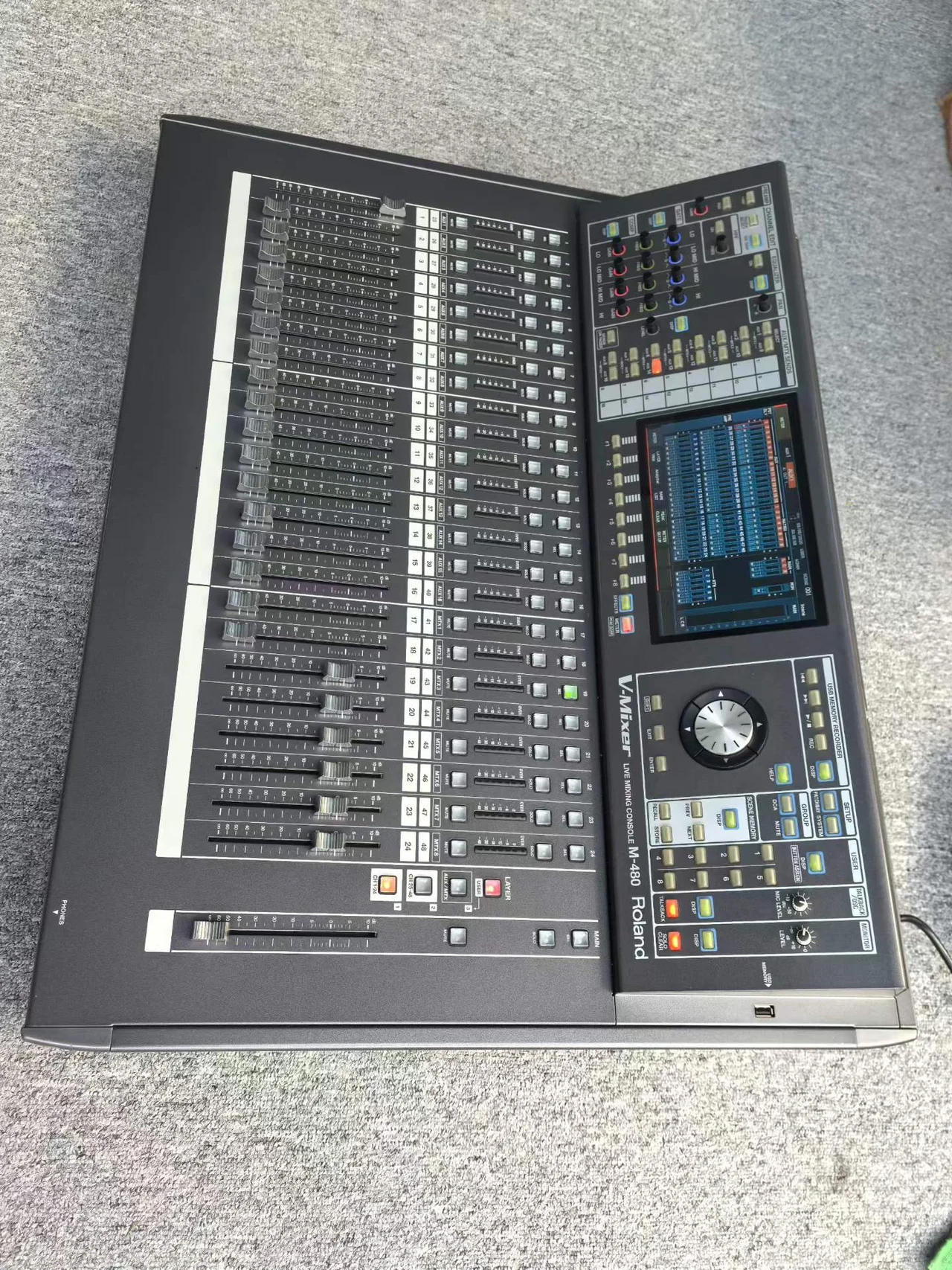 Supplied photograph of Roland M-400; identity and availability require confirmation — photograph 1