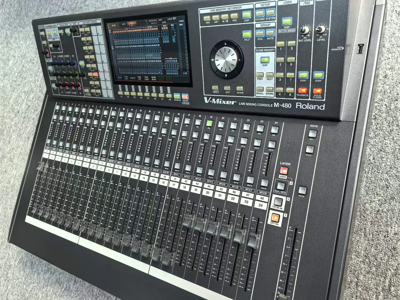 Supplied photograph of Roland M-400; identity and availability require confirmation — photograph 2