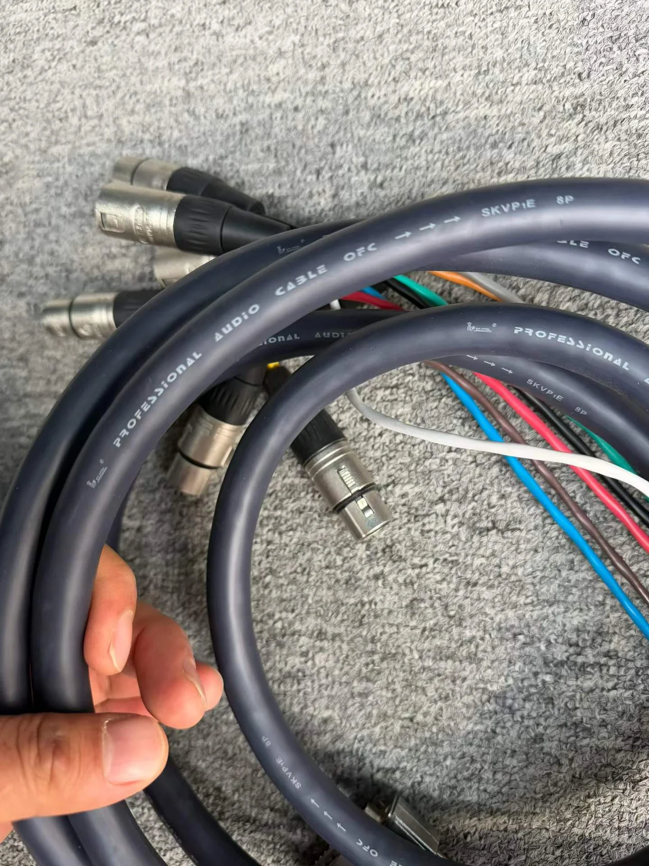 Supplied photograph of Unbranded / to confirm DB25 to XLR loom; identity and availability require confirmation — photograph 3