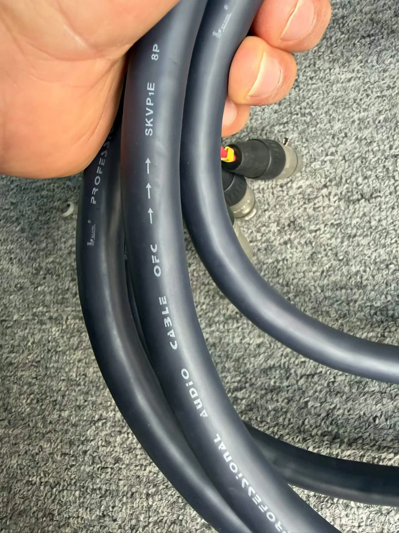 Supplied photograph of Unbranded / to confirm DB25 to XLR loom; identity and availability require confirmation — photograph 4