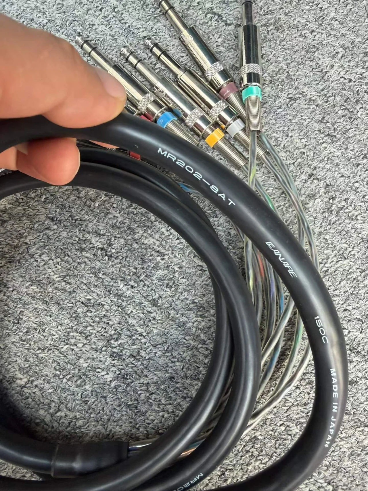 Supplied photograph of Unbranded / to confirm DB25 to XLR loom; identity and availability require confirmation — photograph 3