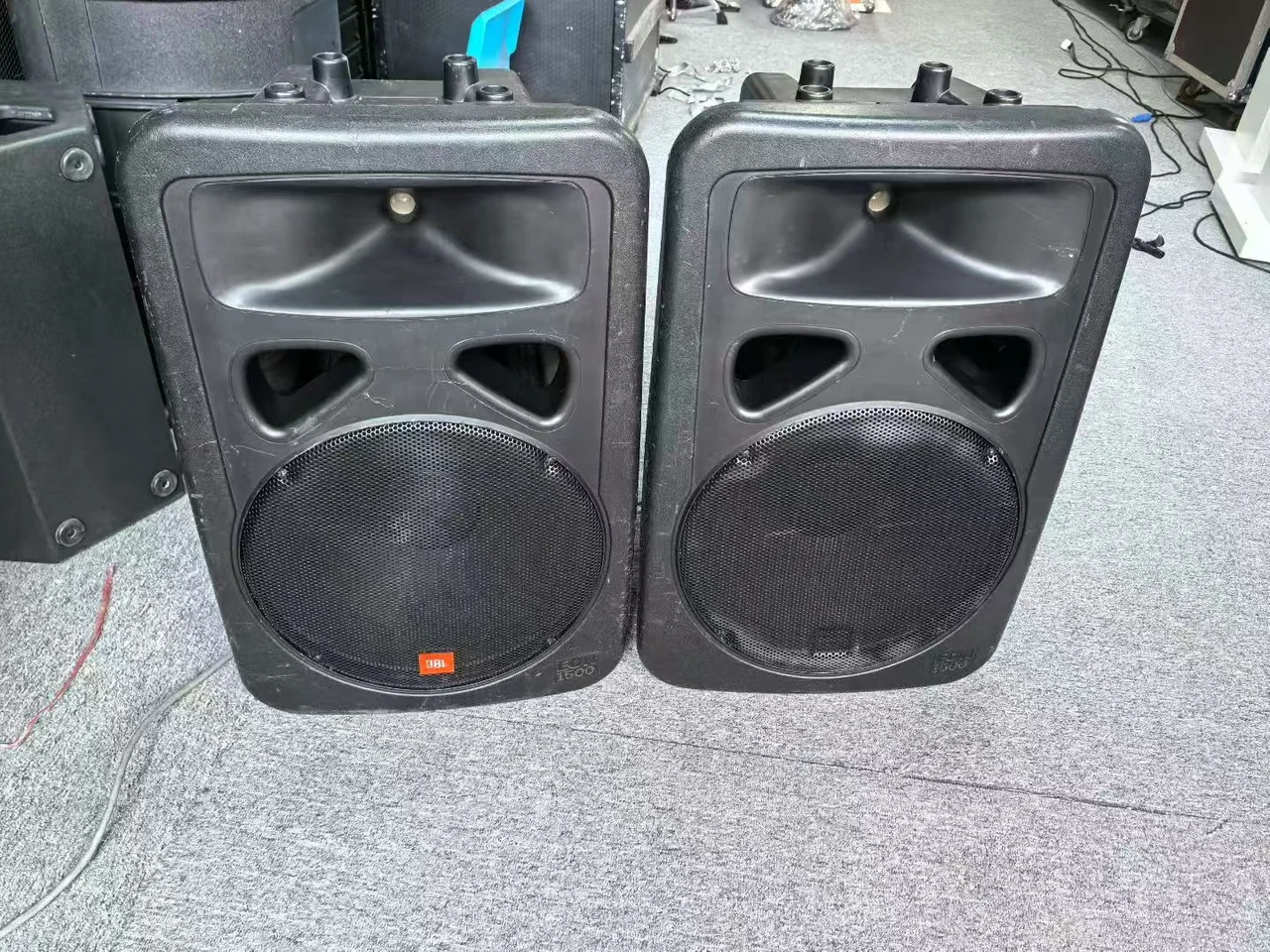 Supplied photograph of JBL EON1500; identity and availability require confirmation — photograph 1