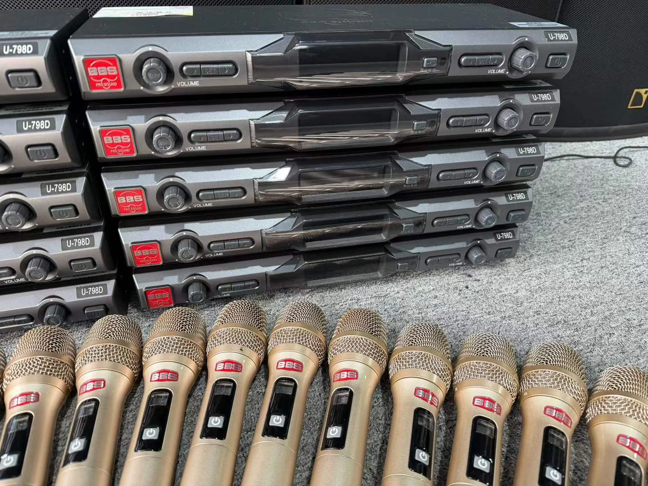 Supplied photograph of BBS U-798D components; identity, configuration and availability require confirmation — photograph 2